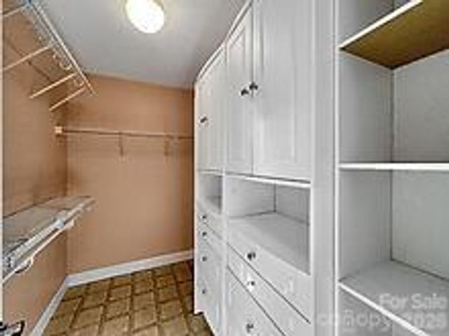 41 Little Fox Lane, Fletcher, NC 28732