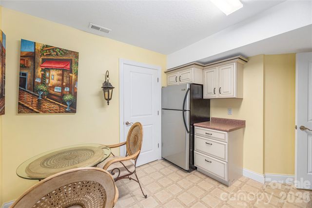41 Little Fox Lane, Fletcher, NC 28732
