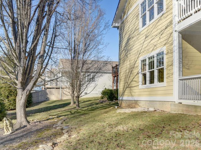 41 Little Fox Lane, Fletcher, NC 28732
