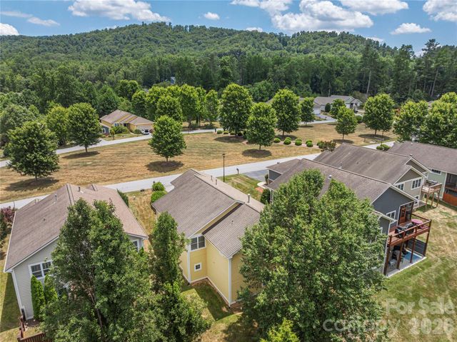 41 Little Fox Lane, Fletcher, NC 28732