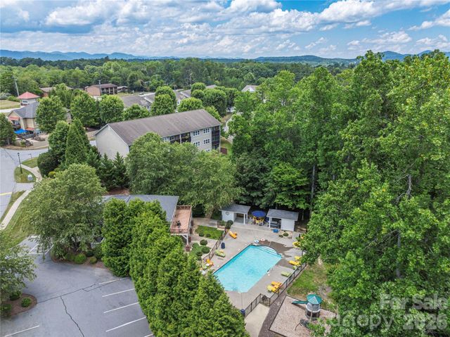 41 Little Fox Lane, Fletcher, NC 28732