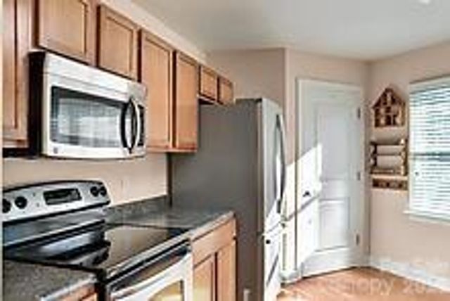 41 Little Fox Lane, Fletcher, NC 28732