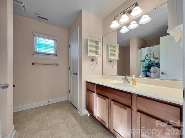 41 Little Fox Lane, Fletcher, NC 28732