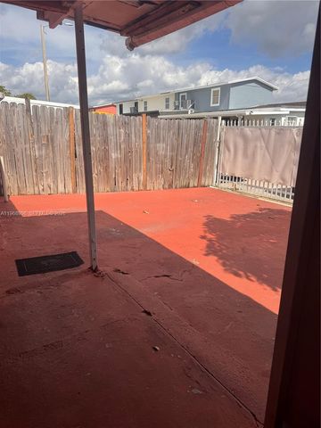 19317 NW 47th Ave, Miami Gardens, FL 33055