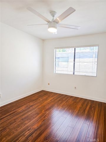 6121 Shoup Avenue 10, Woodland Hills, CA 91367