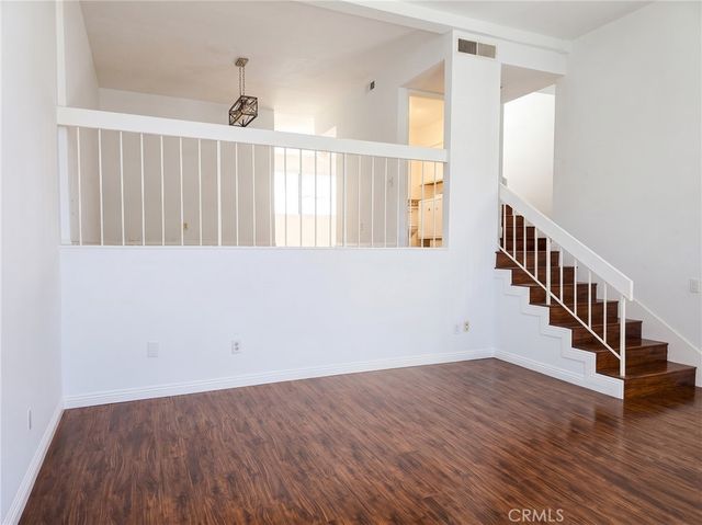6121 Shoup Avenue 10, Woodland Hills, CA 91367