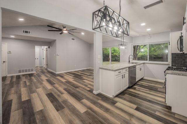 1108 Georgetown Street, Arlington, TX 76015