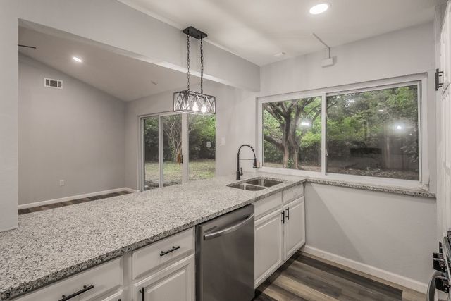 1108 Georgetown Street, Arlington, TX 76015