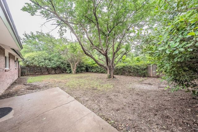 1108 Georgetown Street, Arlington, TX 76015