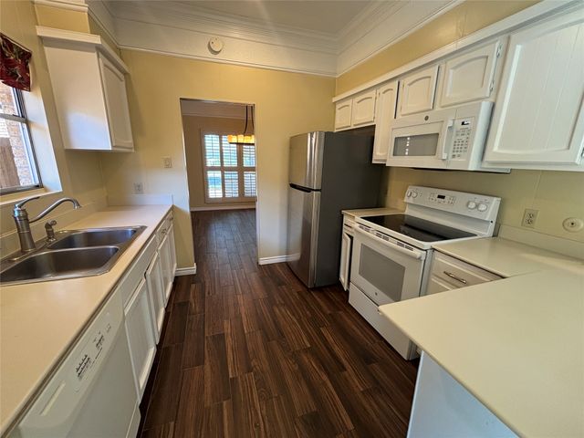 4702 Ranch View Road, Fort Worth, TX 76109