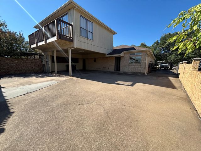 4702 Ranch View Road, Fort Worth, TX 76109