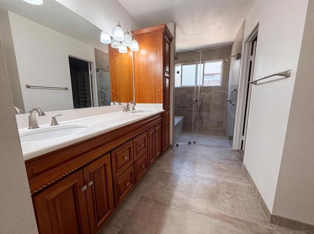 3556 Paseo Salamoner, La Mesa, CA 91941