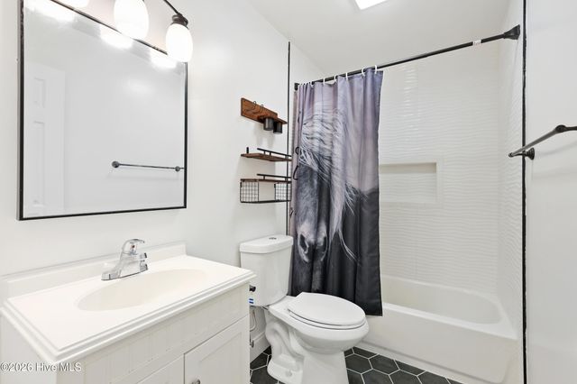 522 S Kerr Avenue Apt 66, Wilmington, NC 28403