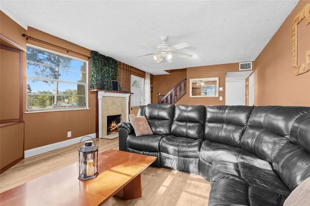 219 39TH STREET E, Palmetto, FL 34221