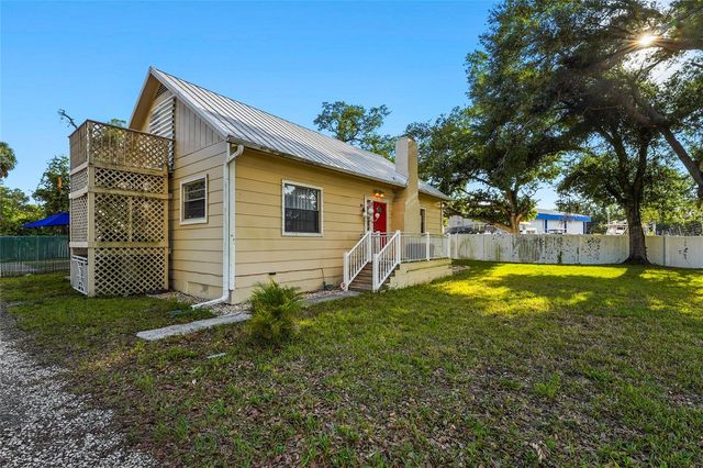 219 39TH STREET E, Palmetto, FL 34221
