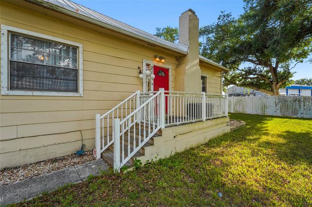 219 39TH STREET E, Palmetto, FL 34221