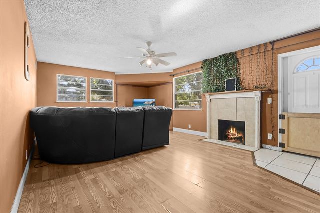 219 39TH STREET E, Palmetto, FL 34221
