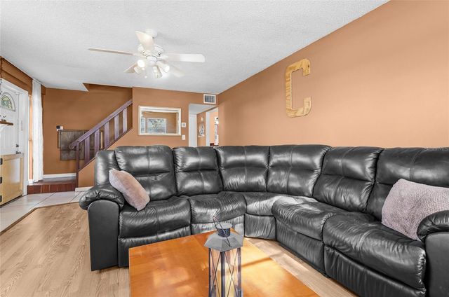 219 39TH STREET E, Palmetto, FL 34221