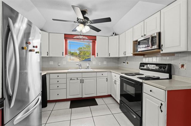 219 39TH STREET E, Palmetto, FL 34221