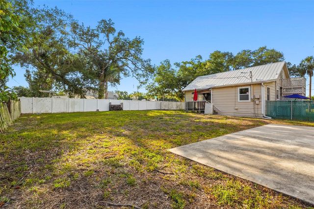 219 39TH STREET E, Palmetto, FL 34221