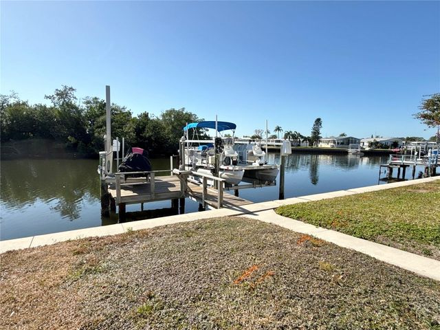 436 MOUNT OAK AVENUE NE 747, St Petersburg, FL 33702