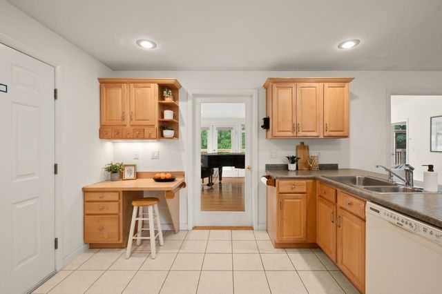 110 Maybrook Avenue, Manchester, NH 03102