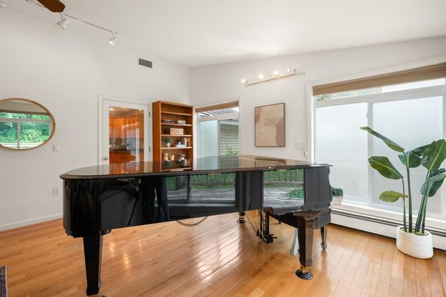 110 Maybrook Avenue, Manchester, NH 03102