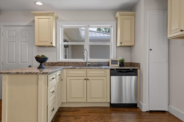 36 Wren Avenue, Trenton, GA 30752