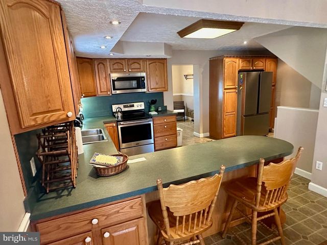 15 W BIRCH LN, Romney, WV 26757