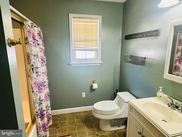 15 W BIRCH LN, Romney, WV 26757