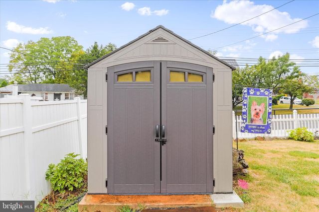 15 W BIRCH LN, Romney, WV 26757