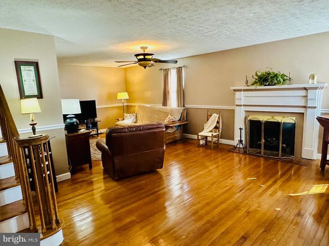 15 W BIRCH LN, Romney, WV 26757