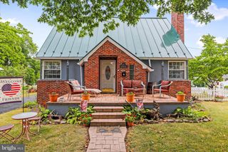 15 W BIRCH LN, Romney, WV 26757