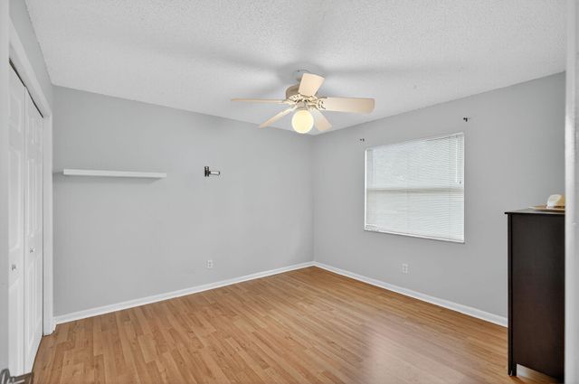 8011 45th Way N, Palm Beach Gardens, FL 33418