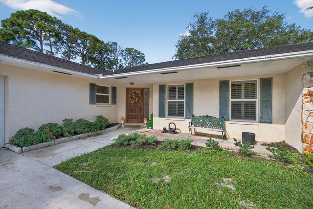 8011 45th Way N, Palm Beach Gardens, FL 33418
