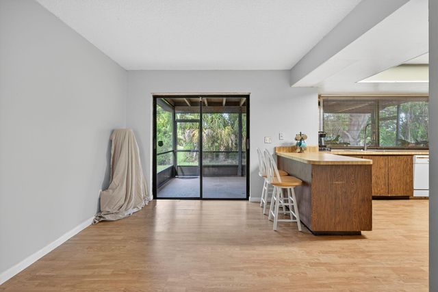 8011 45th Way N, Palm Beach Gardens, FL 33418