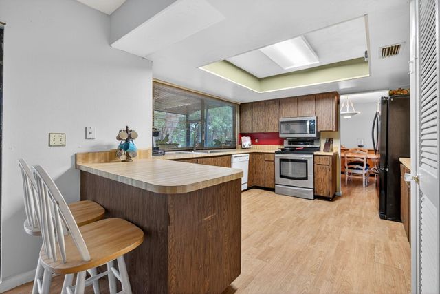 8011 45th Way N, Palm Beach Gardens, FL 33418