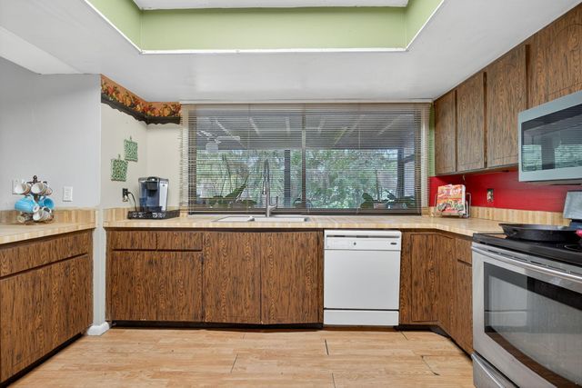 8011 45th Way N, Palm Beach Gardens, FL 33418