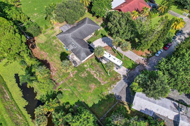 8011 45th Way N, Palm Beach Gardens, FL 33418