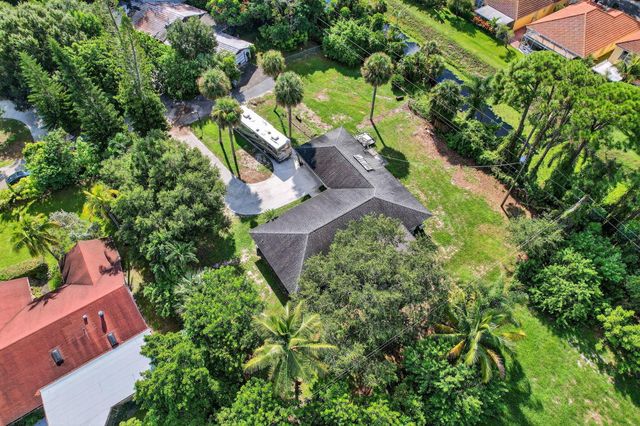8011 45th Way N, Palm Beach Gardens, FL 33418
