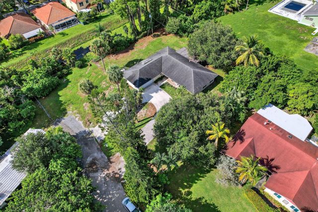 8011 45th Way N, Palm Beach Gardens, FL 33418