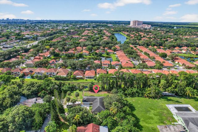 8011 45th Way N, Palm Beach Gardens, FL 33418