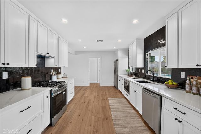 50 Doone, Thousand Oaks, CA 91360