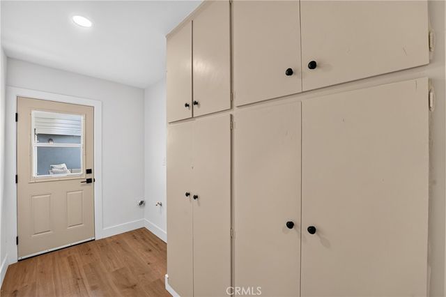 50 Doone, Thousand Oaks, CA 91360
