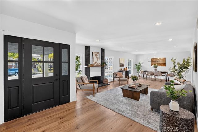 50 Doone, Thousand Oaks, CA 91360