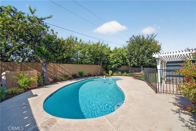 50 Doone, Thousand Oaks, CA 91360
