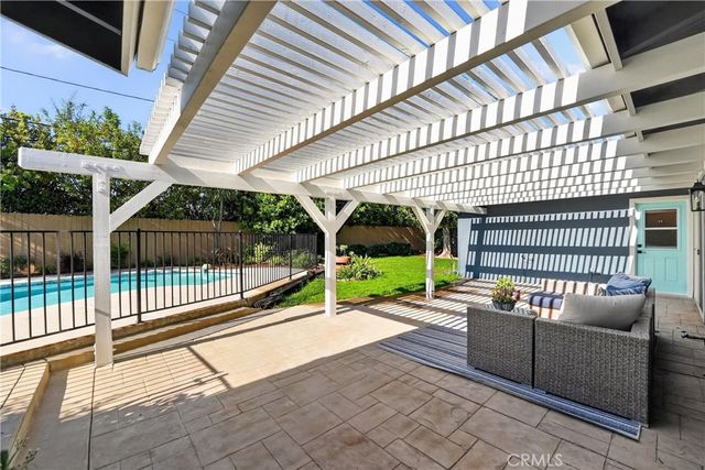 50 Doone, Thousand Oaks, CA 91360