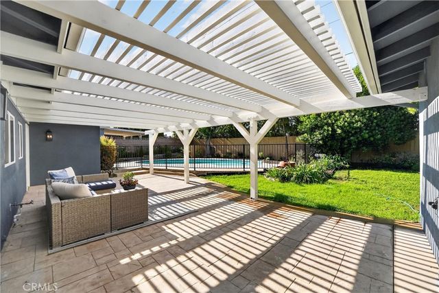 50 Doone, Thousand Oaks, CA 91360