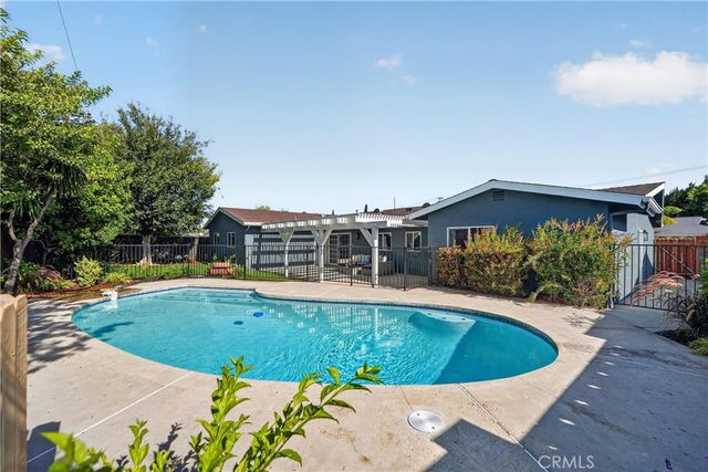 50 Doone, Thousand Oaks, CA 91360