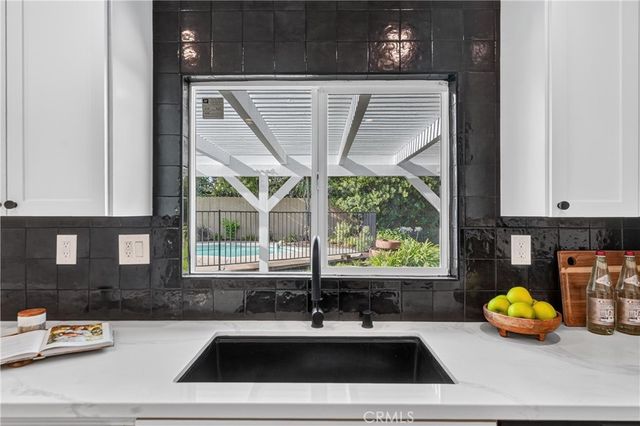 50 Doone, Thousand Oaks, CA 91360